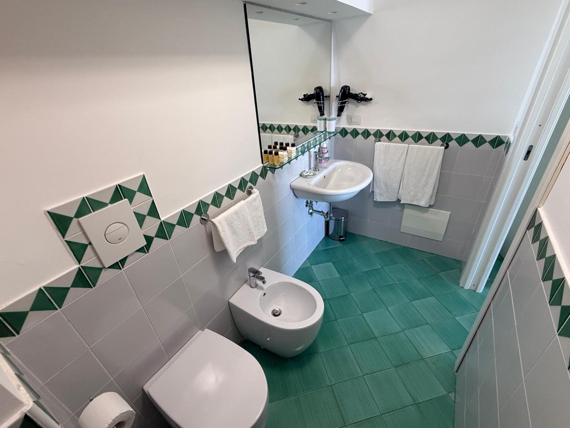 Casa Gabriella - Amalfi Coast - Free Parking - Full Sea View Villa Vietri Екстериор снимка